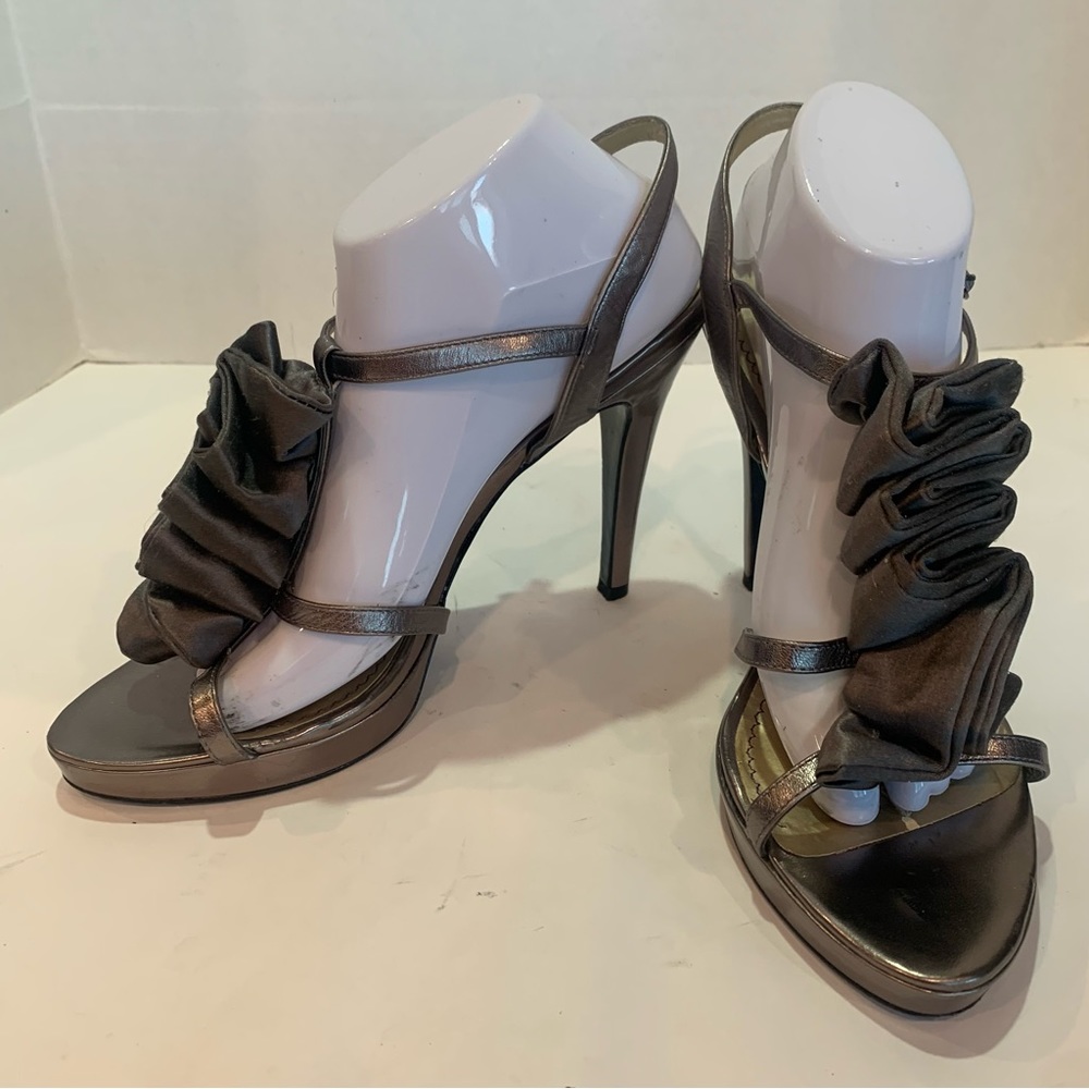 BP Platinum dark silver platform heels sandals with cloth accent strappy size 11